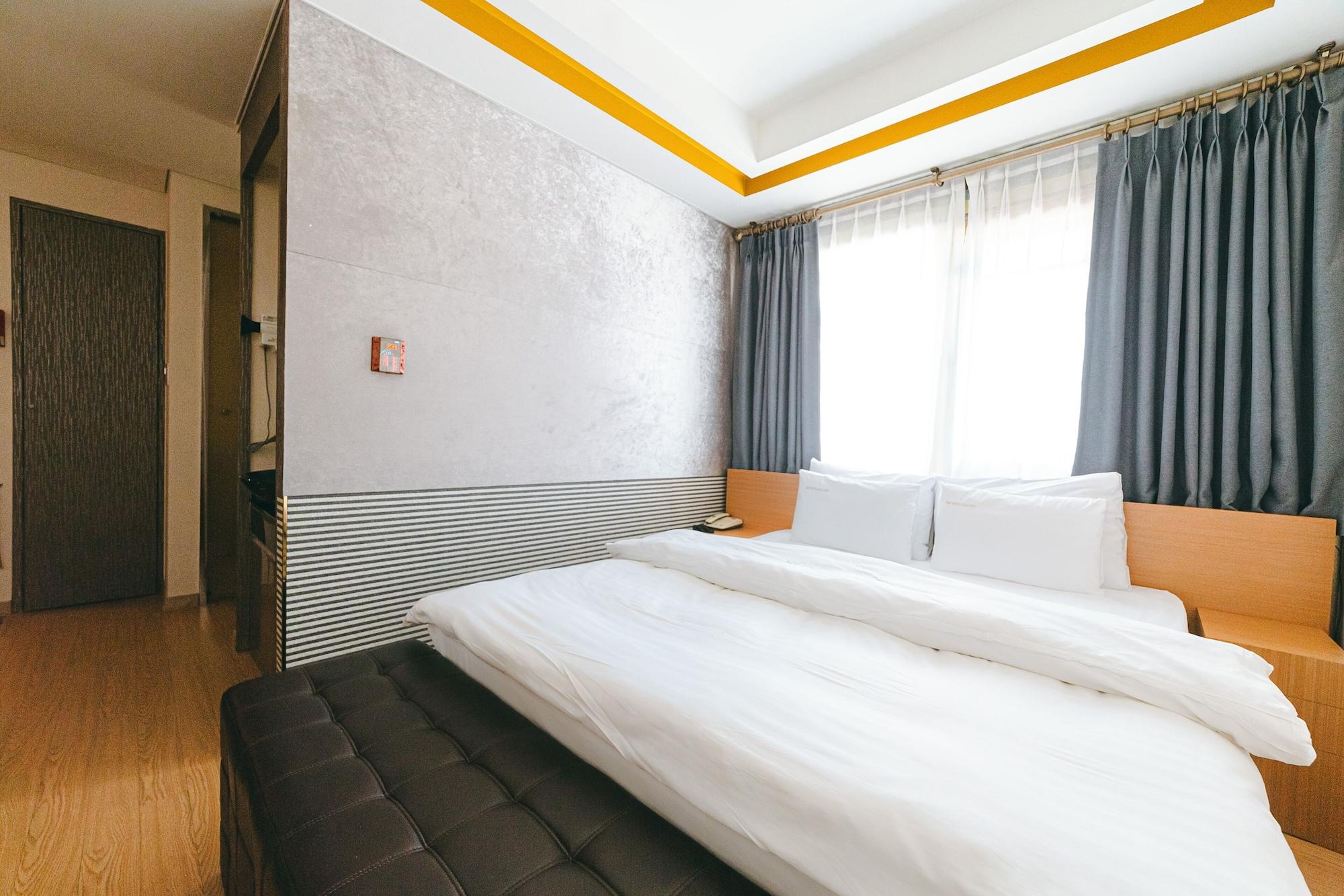 Gallery Tourist Hotel Tongyeong Ngoại thất bức ảnh
