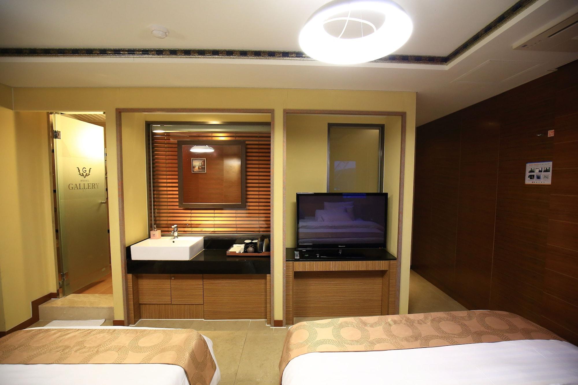 Gallery Tourist Hotel Tongyeong Ngoại thất bức ảnh