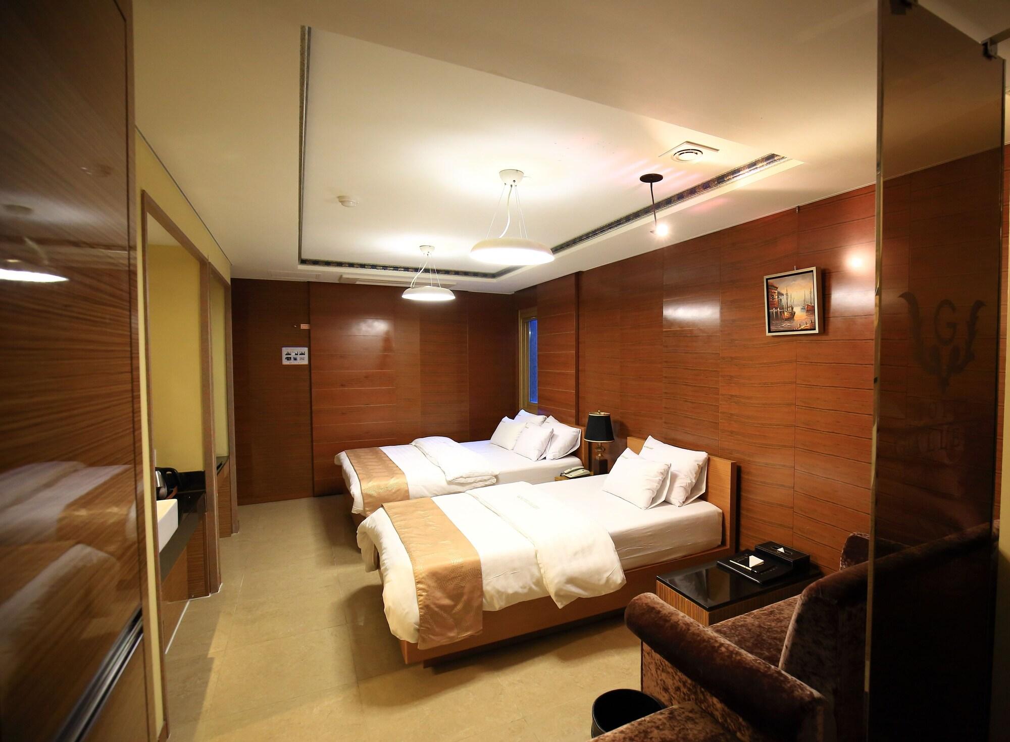 Gallery Tourist Hotel Tongyeong Ngoại thất bức ảnh