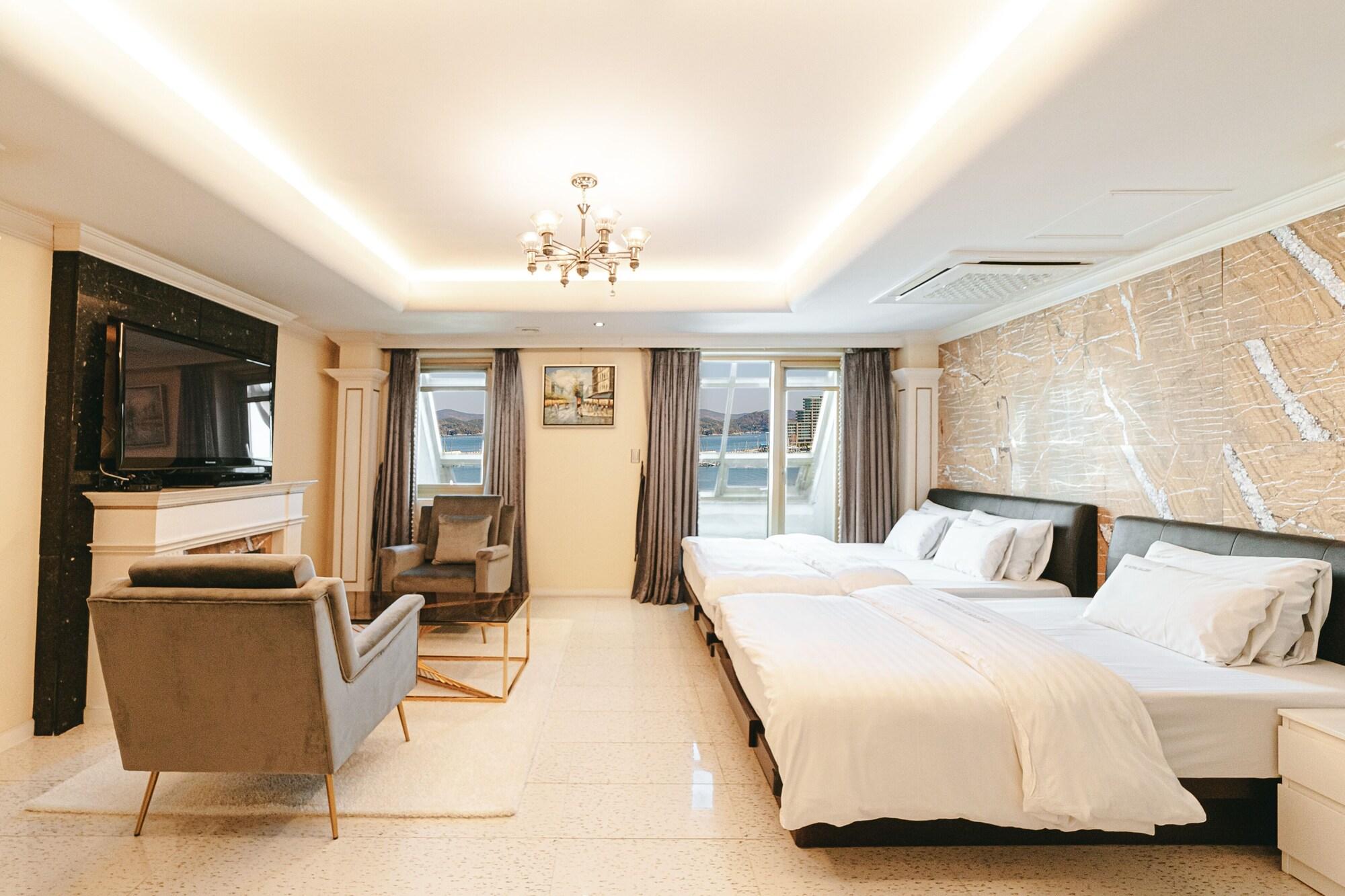 Gallery Tourist Hotel Tongyeong Ngoại thất bức ảnh