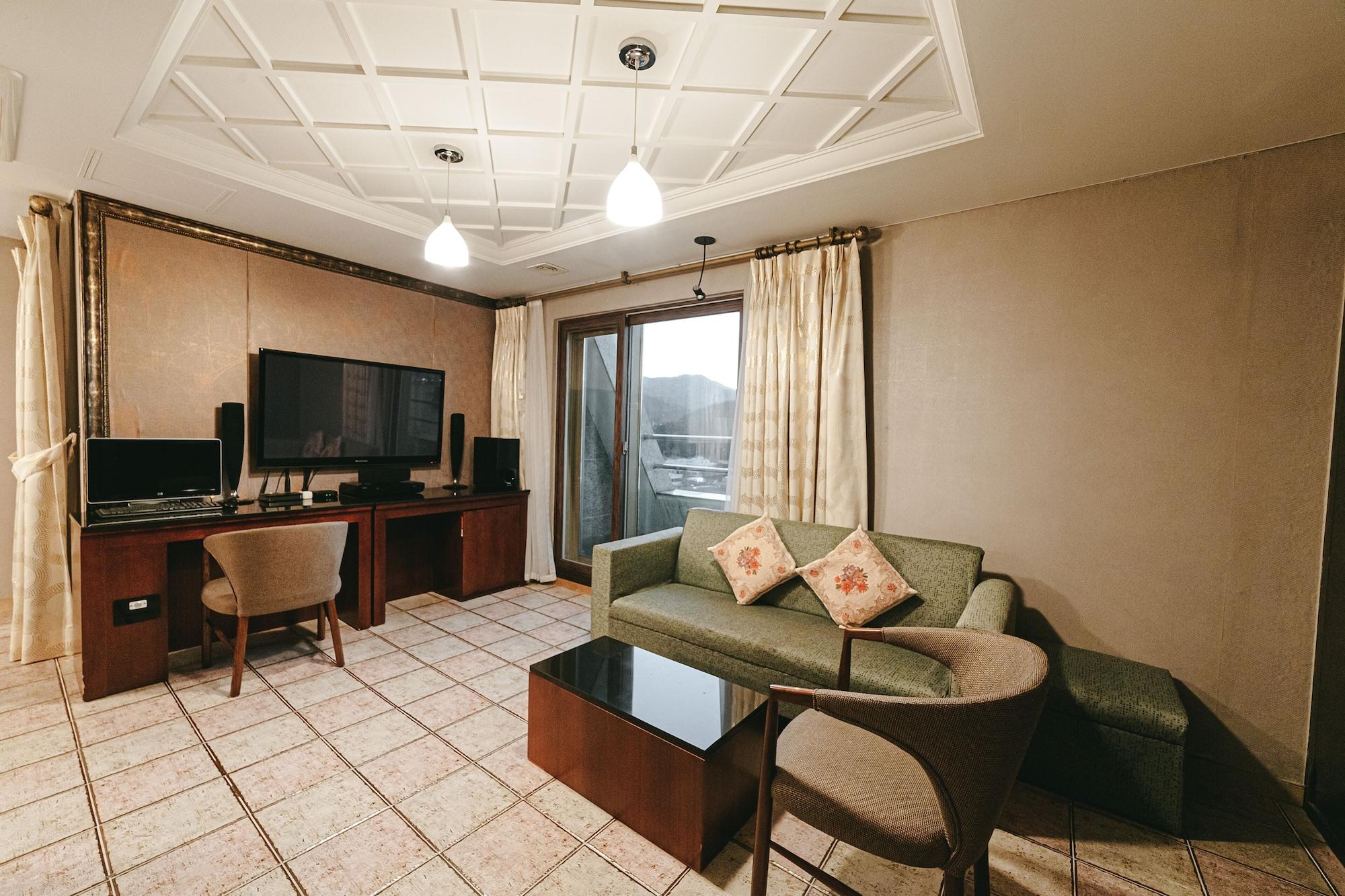 Gallery Tourist Hotel Tongyeong Ngoại thất bức ảnh