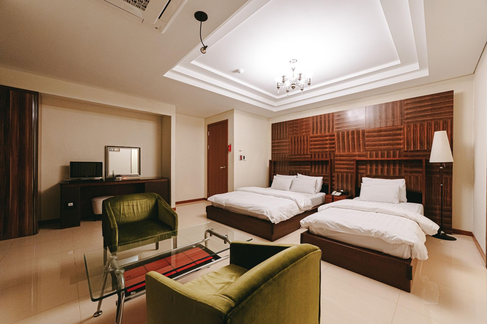 Gallery Tourist Hotel Tongyeong Ngoại thất bức ảnh