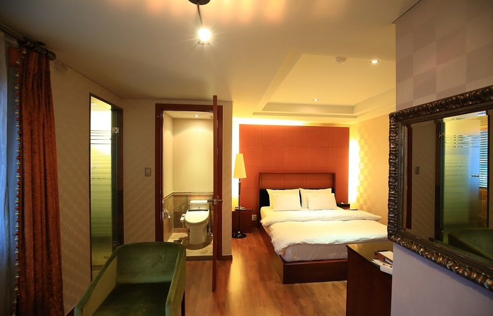 Gallery Tourist Hotel Tongyeong Ngoại thất bức ảnh