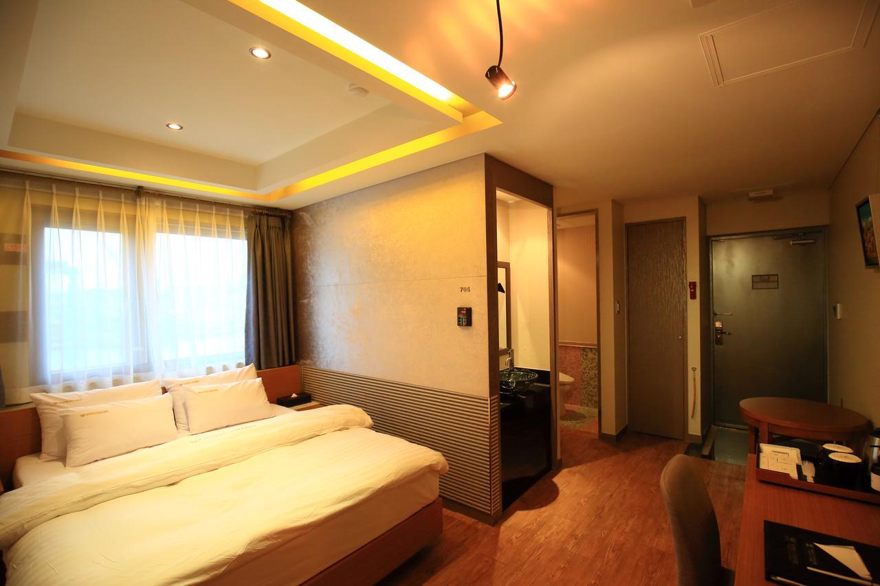 Gallery Tourist Hotel Tongyeong Ngoại thất bức ảnh